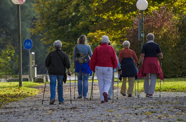 nordic walking v parku.jpg